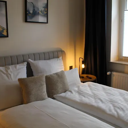 Vilipa No 6 I Zentrumsnah Wohnen Im Gruenen I 10 Personen I 2 Baeder I Kueche Apartamento