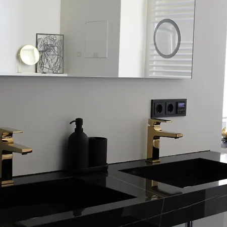 Vilipa No 6 I Zentrumsnah Wohnen Im Gruenen I 10 Personen I 2 Baeder I Kueche * Leipzig