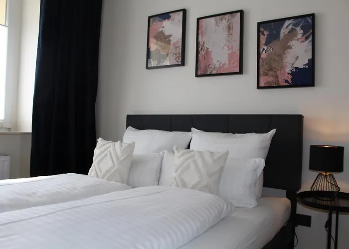 Vilipa No 6 I Zentrumsnah Wohnen Im Gruenen I 10 Personen I 2 Baeder I Kueche