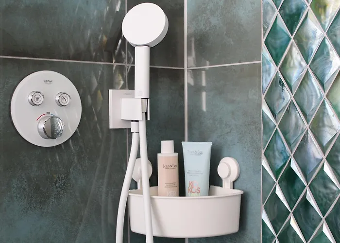 Vilipa No 6 I Zentrumsnah Wohnen Im Gruenen I 10 Personen I 2 Baeder I Kueche Appartement Leipzig