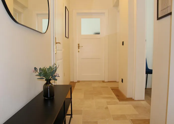 Vilipa No 6 I Zentrumsnah Wohnen Im Gruenen I 10 Personen I 2 Baeder I Kueche Leipzig