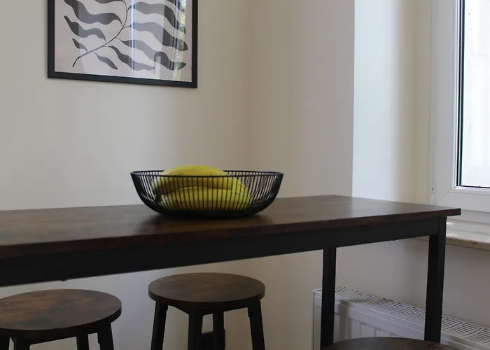 Vilipa No 6 I Zentrumsnah Wohnen Im Gruenen I 10 Personen I 2 Baeder I Kueche